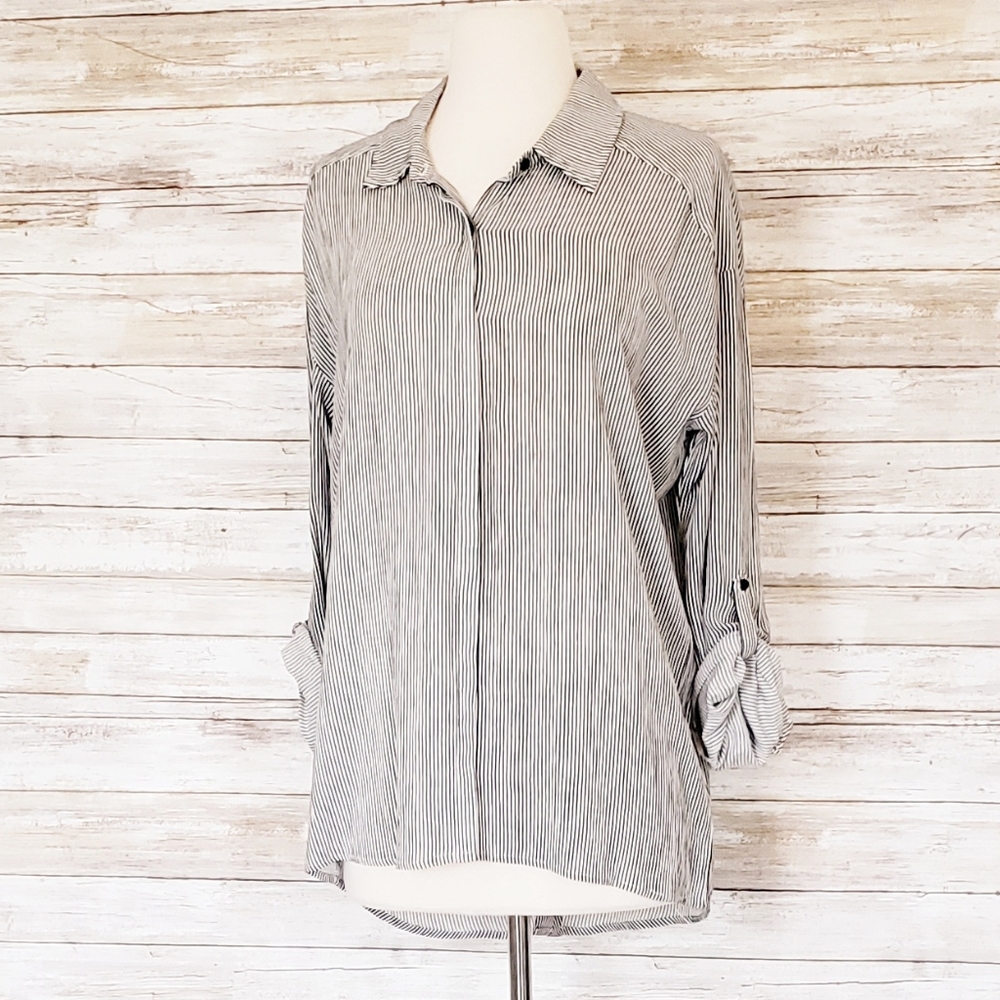 Cupcakes and Cashmere Crossover Back Hi Low Hem S - Picture 2 of 12